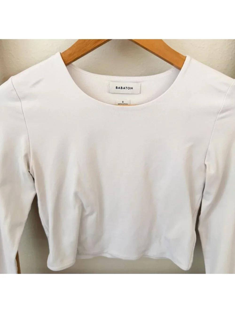 Aritzia Babaton Long Sleeve Crew Neck Crop Top White Double Layer Stretch Small
